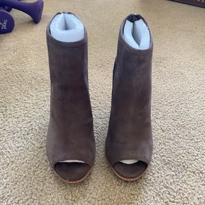 Gianni Bini peep tow booties